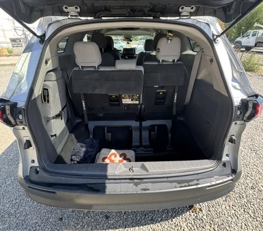 Toyota Sienna, 2022, Ош