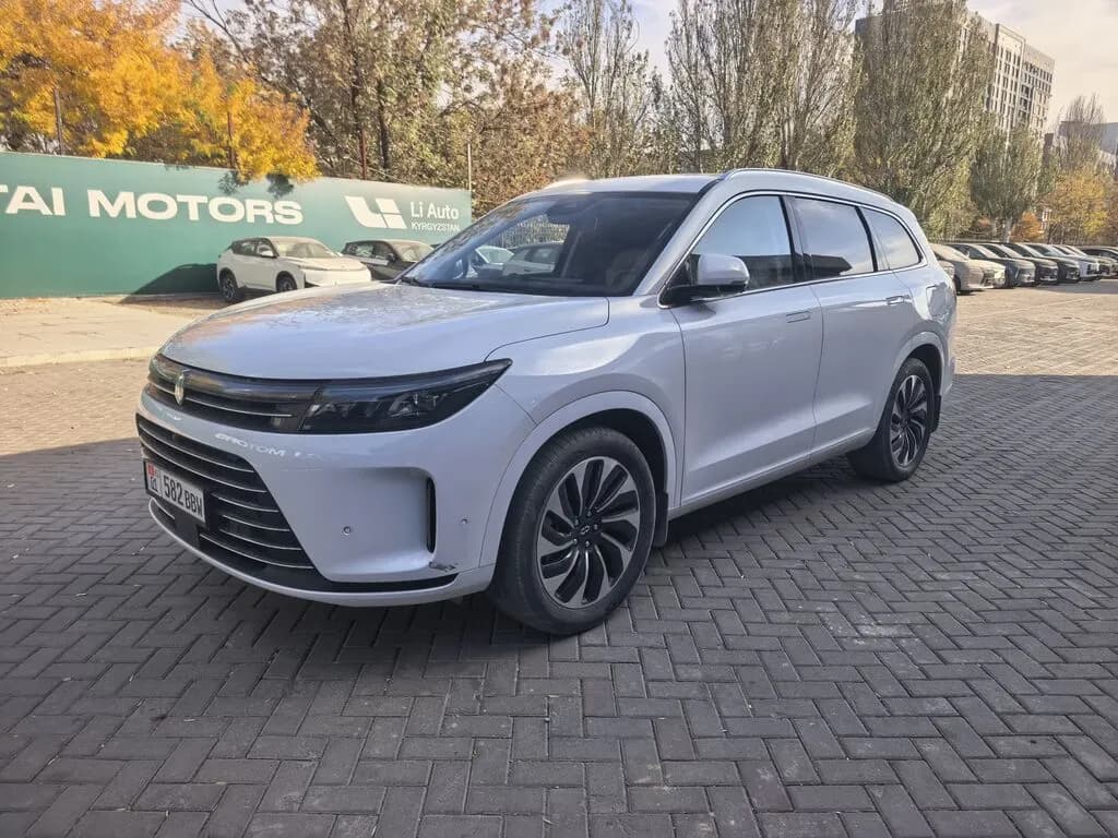 Li Auto (Lixiang) L9, 2025