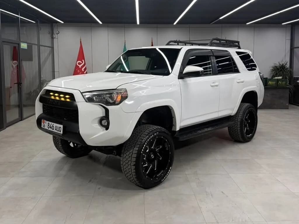 Toyota 4Runner, 2022, с. Маевка