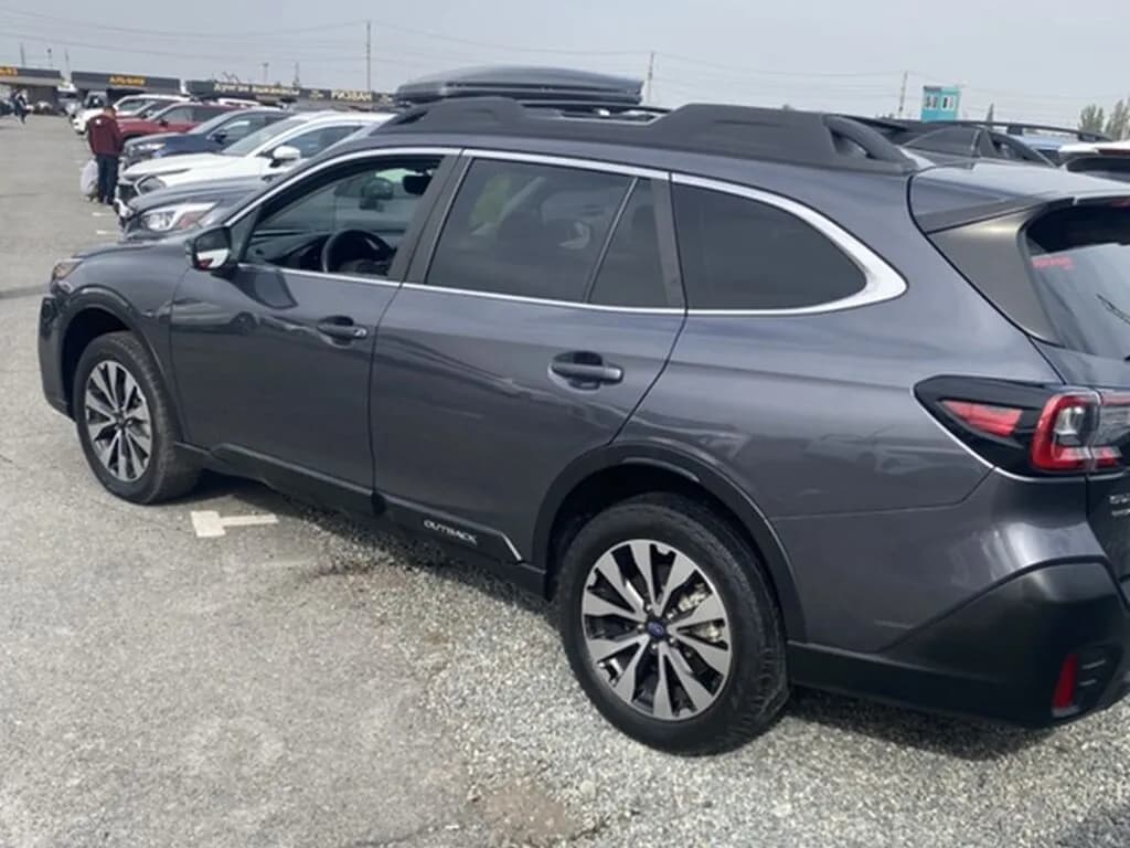 Subaru Outback, 2022, Unknown