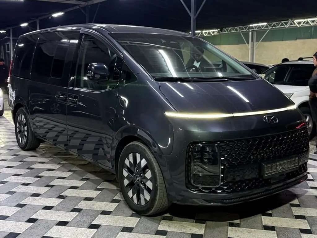 Hyundai Staria, 2021