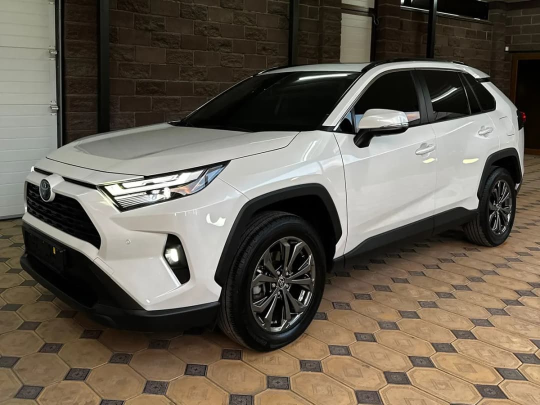 Toyota RAV4, 2023