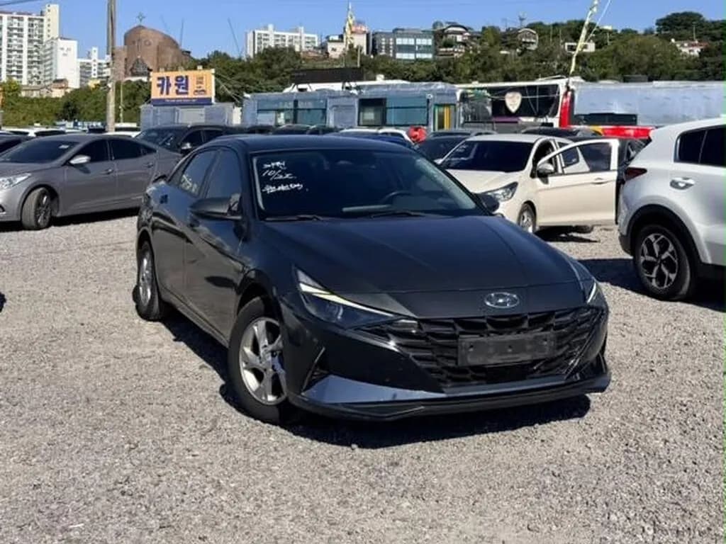 Hyundai Elantra, 2022