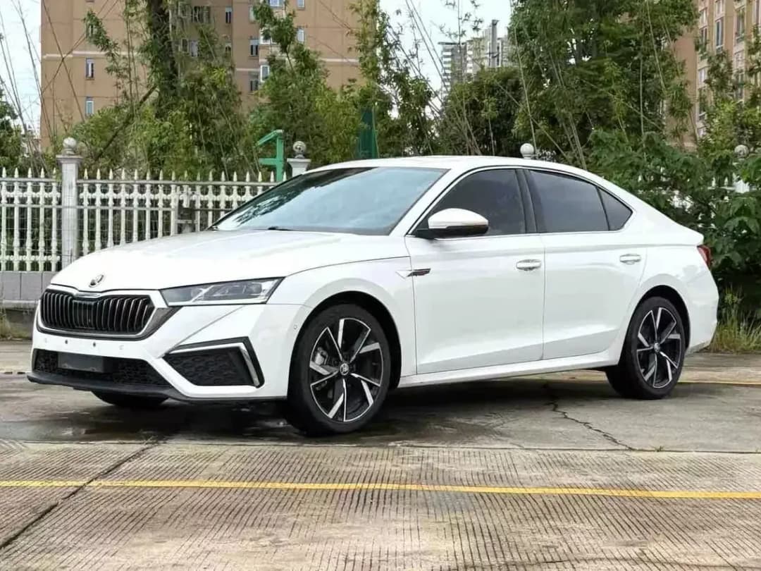 Skoda Octavia, 2022, Китай