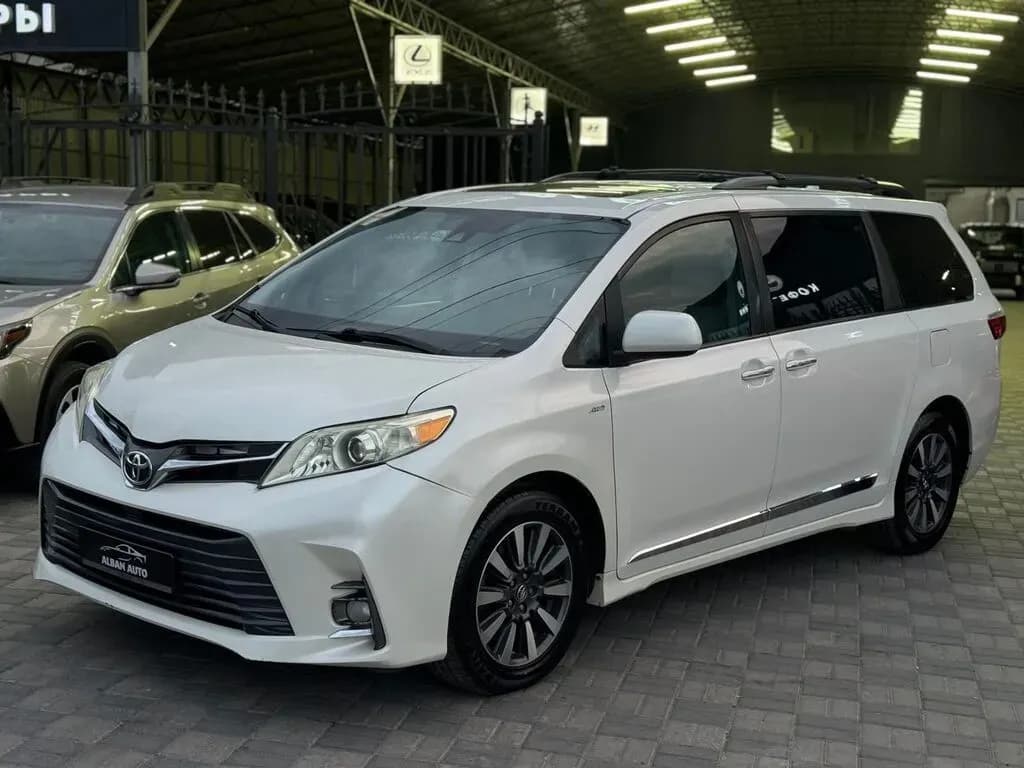 Toyota Sienna, 2018, Бишкек