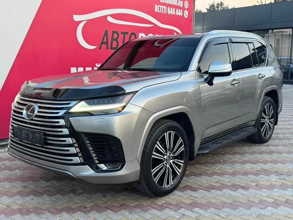 Lexus LX, 2022