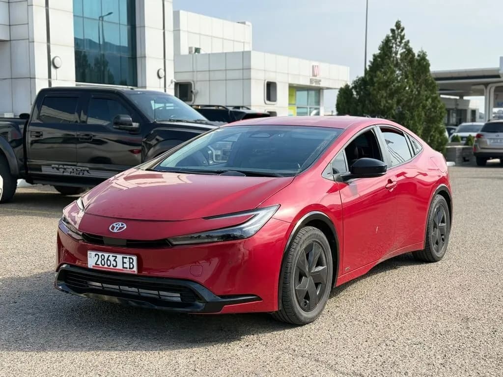 Toyota Prius, 2023, с. Лебединовка