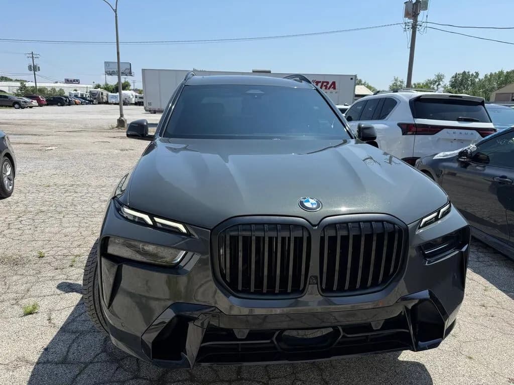 BMW X7, 2023, Бишкек