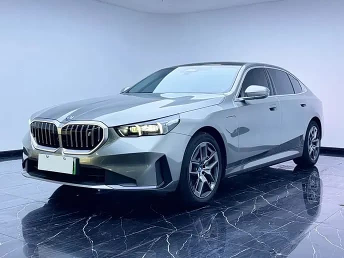 BMW i5, 2024, Китай