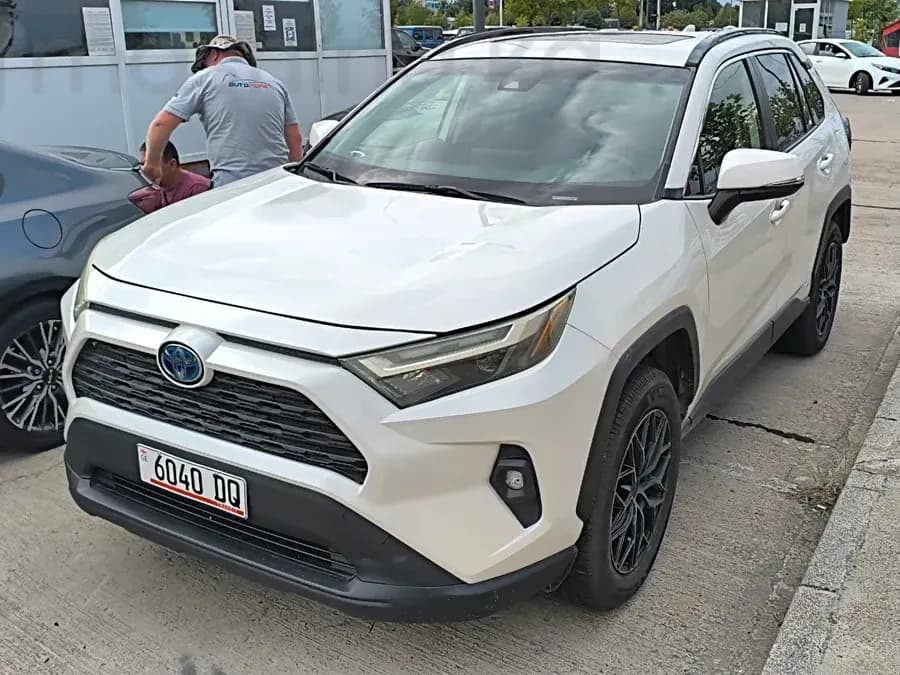Toyota RAV4, 2022, Бишкек
