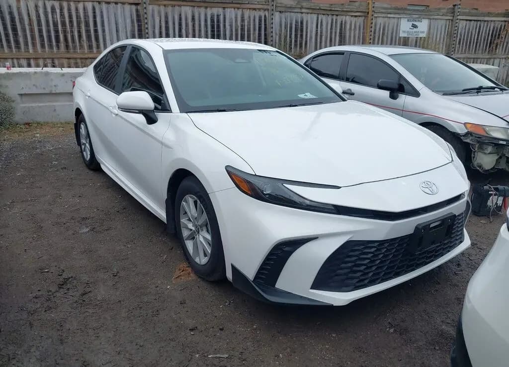 Toyota Camry, 2026, Бишкек