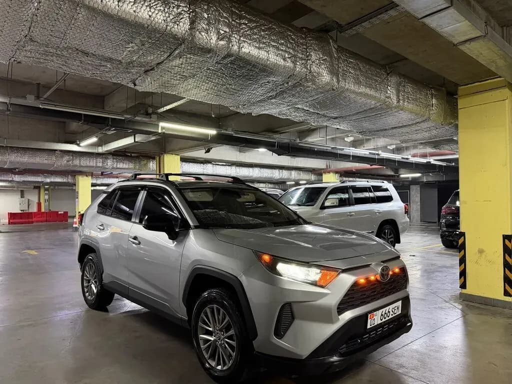 Toyota RAV4, 2019, Бишкек