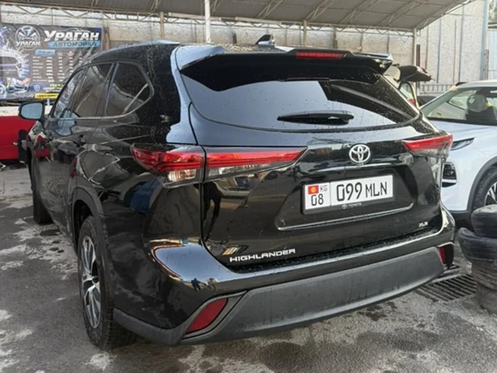 Toyota Highlander, 2021, Unknown