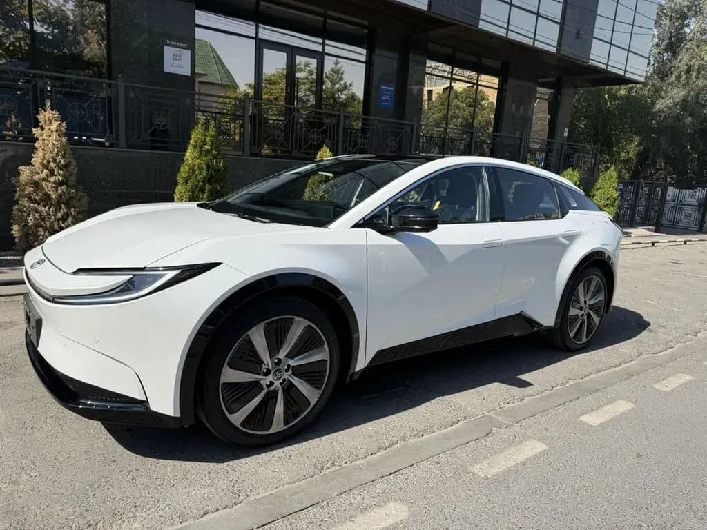 Toyota bZ5, 2026, Бишкек