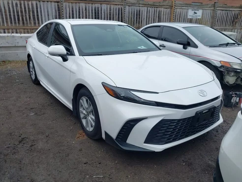 Toyota Camry, 2026, Бишкек