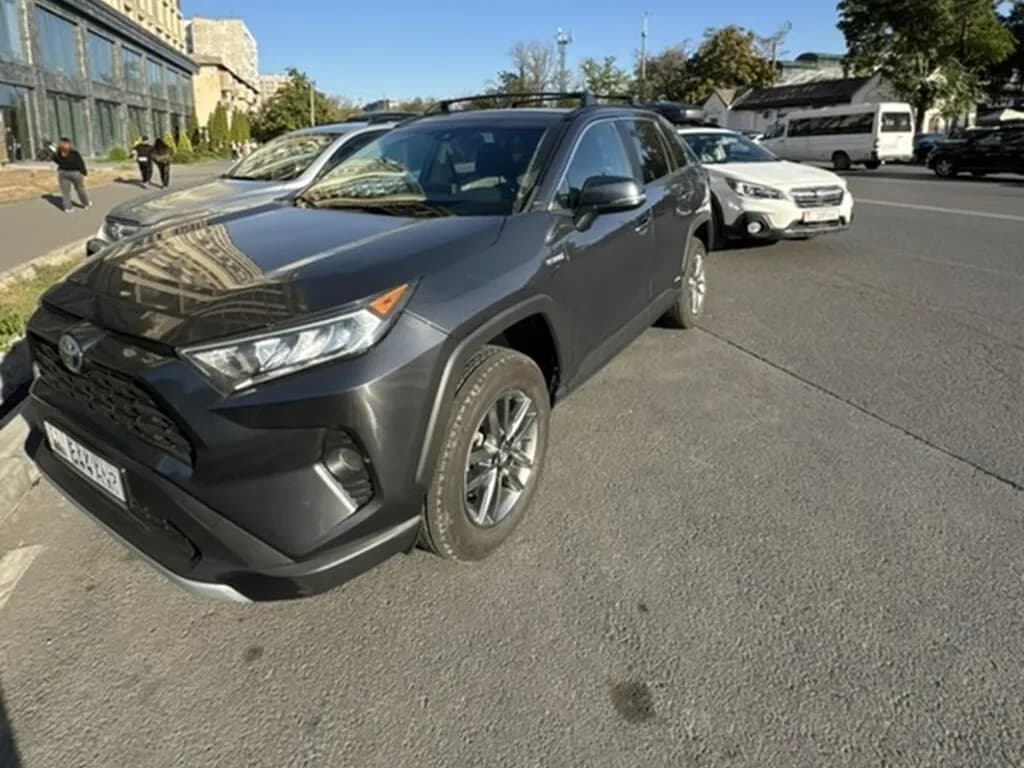 Toyota RAV4, 2019, Бишкек